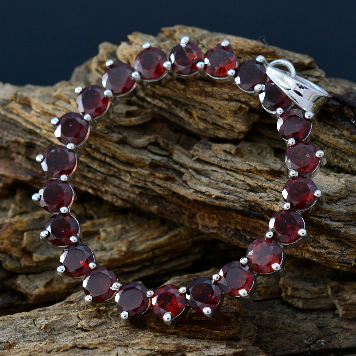 Pendentif Fernanda Bubble Red en argent 92,5 avec grenat mexicain essentiel Image secondaire du produit