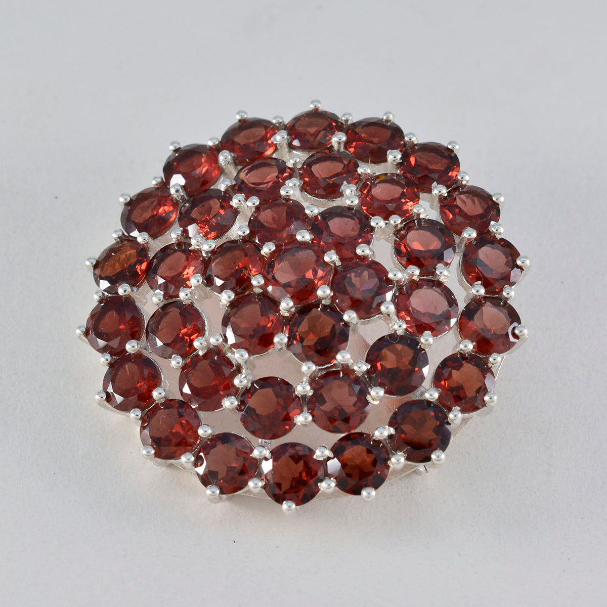 Colgante bohemio rojo con múltiples auroras en plata mexicana con granate Imagen secundaria del producto