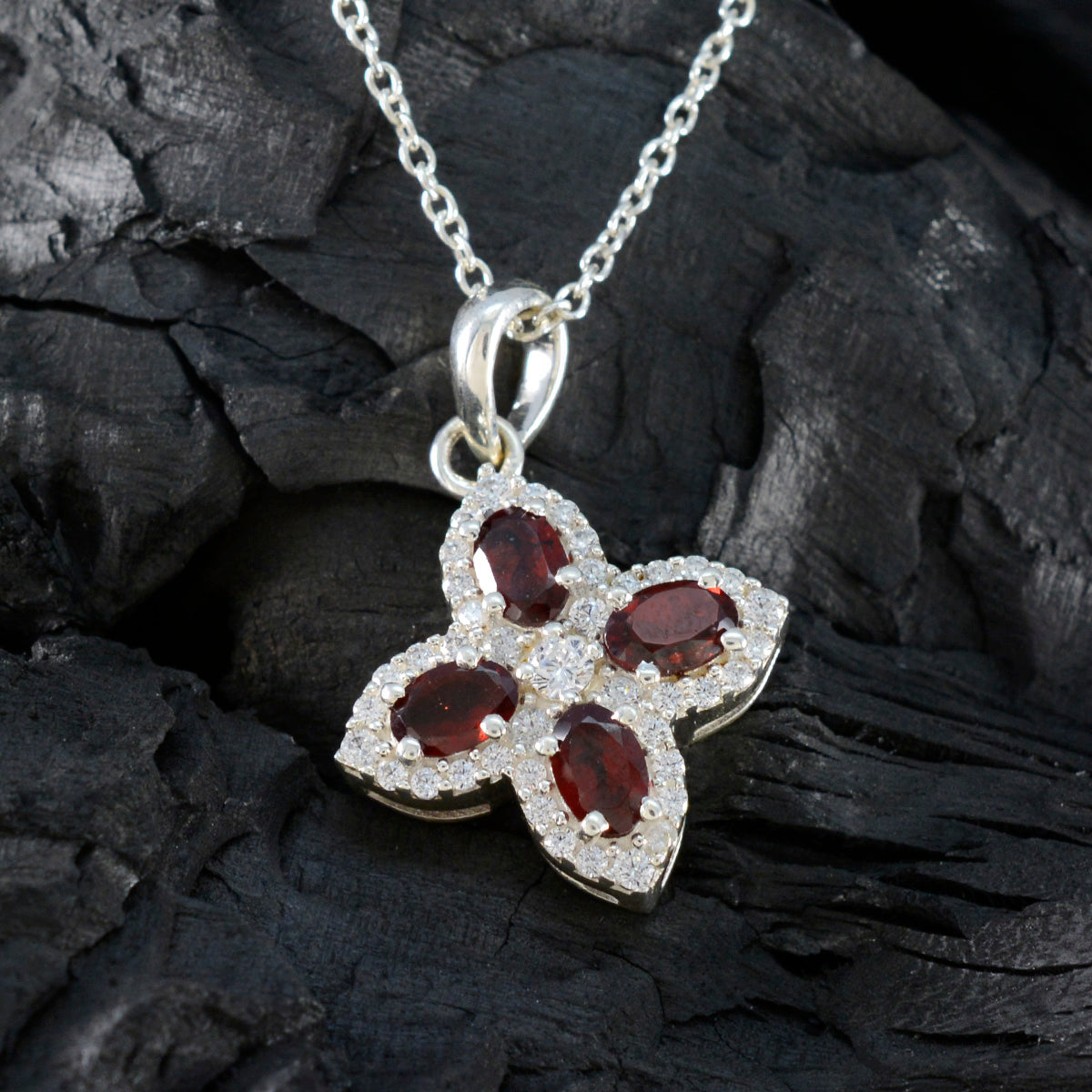 Garnet Classic Middle Eastern 92.5 Silver multiple Victoria Glamorous Red Pendant Jewellery