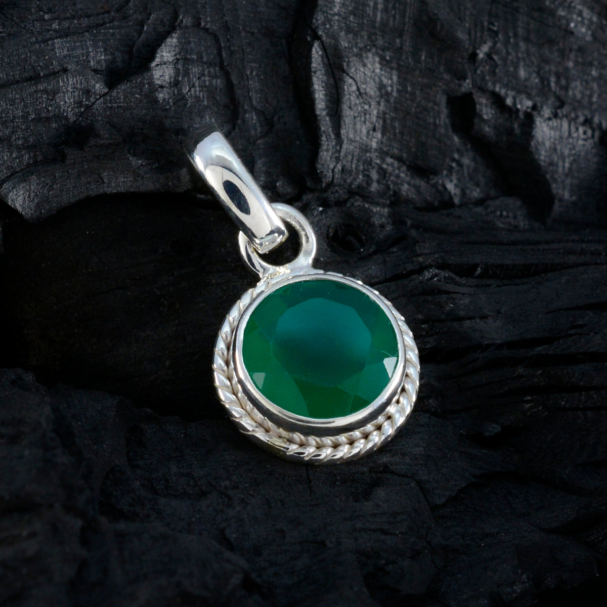 Green Onyx Whisper-thin Mexican Sterling Silver Solitaire Noelia Rope-Wire Green Pendant Jewellery