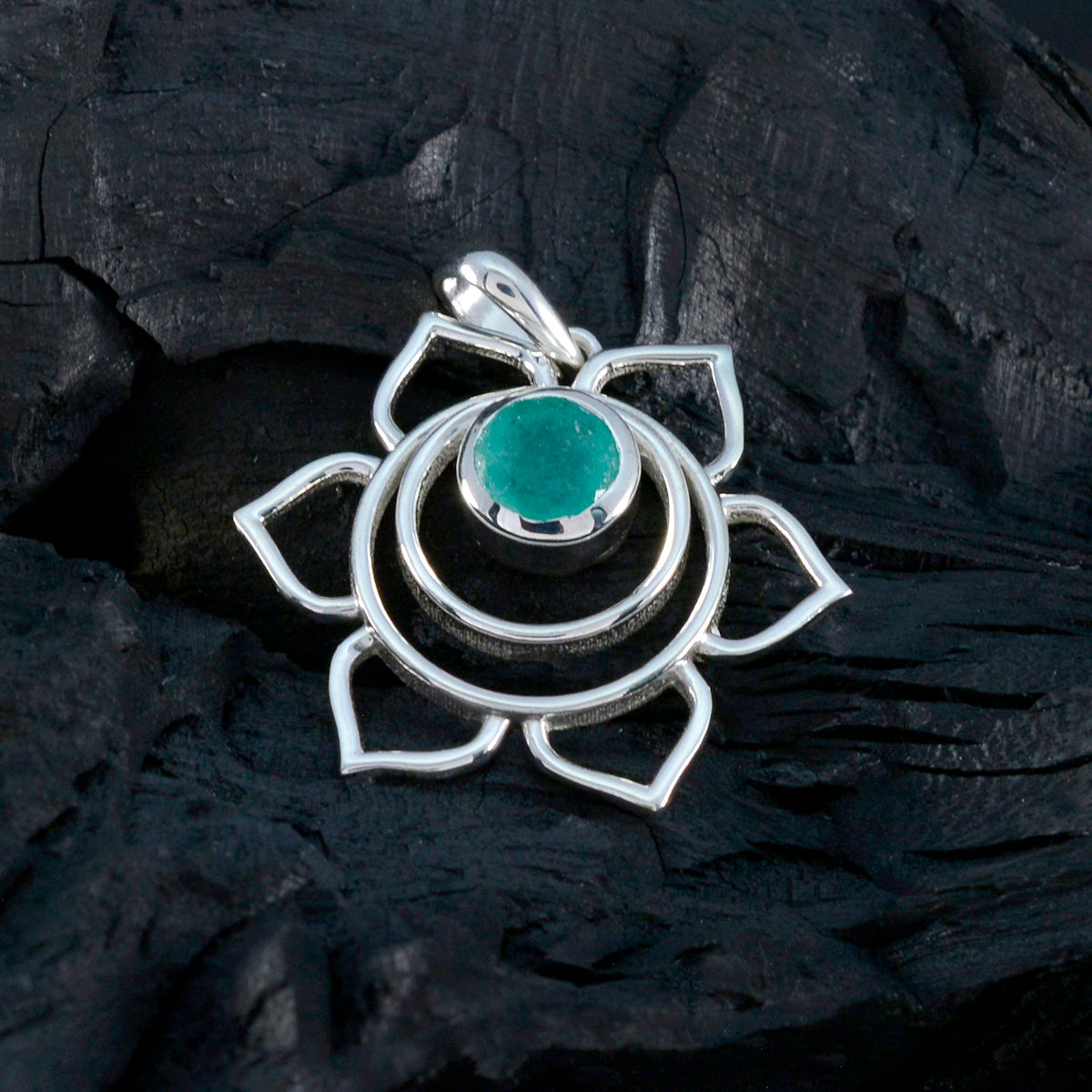 Green Onyx Dainty German Sterling Silver Solitaire Hazel Rope-Wire Green Pendant Jewellery