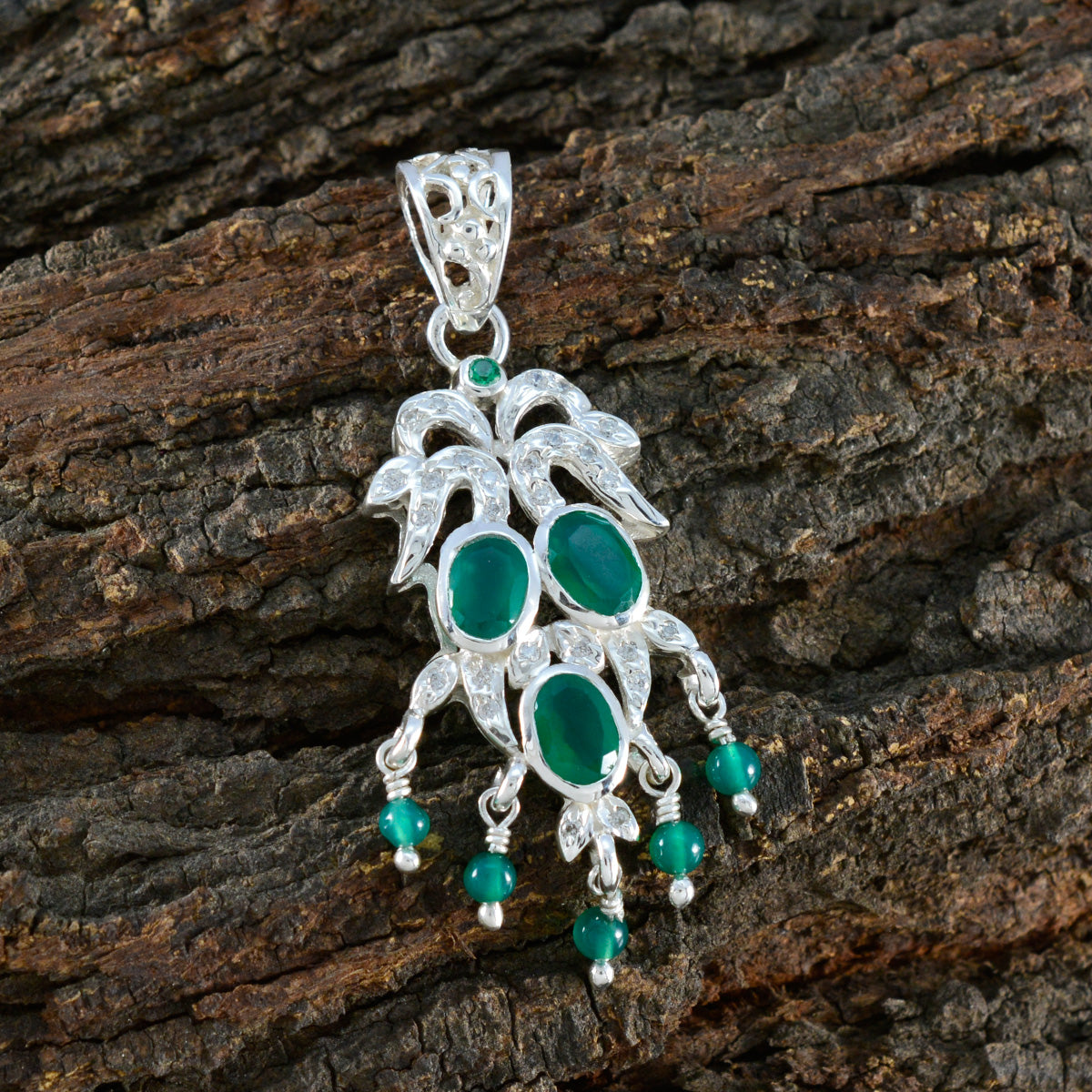 Green Onyx Featherlight Middle Eastern Sterling Silver multiple Zoey Armor Green Pendant Jewellery