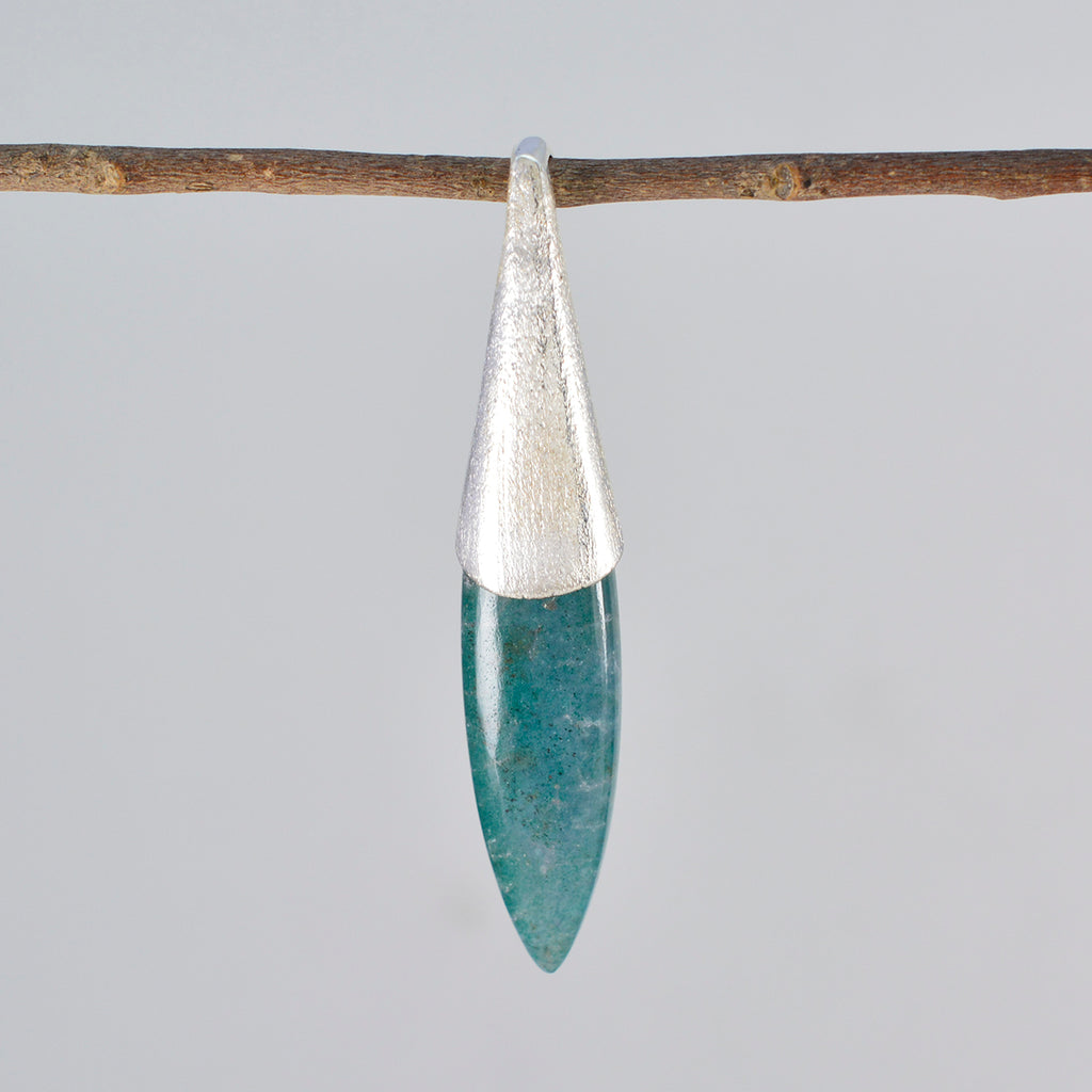 Indian Emerald Tiny Spanish Silver Solitaire Aurora Modern Green Pendant Jewelry