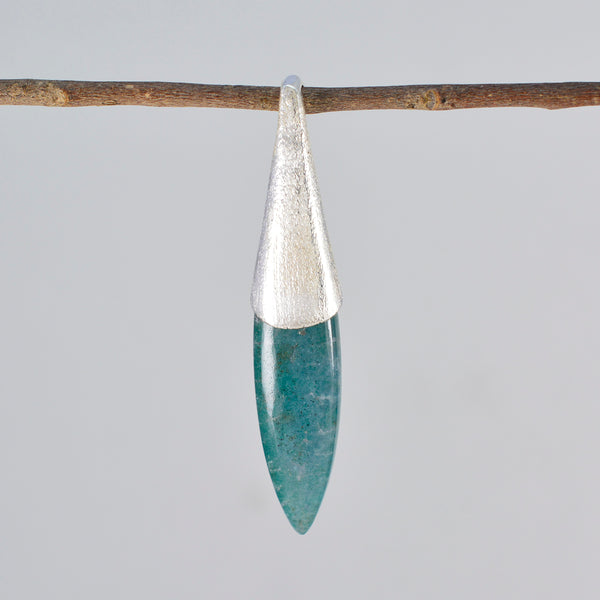 Indian Emerald Tiny Spanish Silver Solitaire Aurora Modern Green Pendant Jewelry