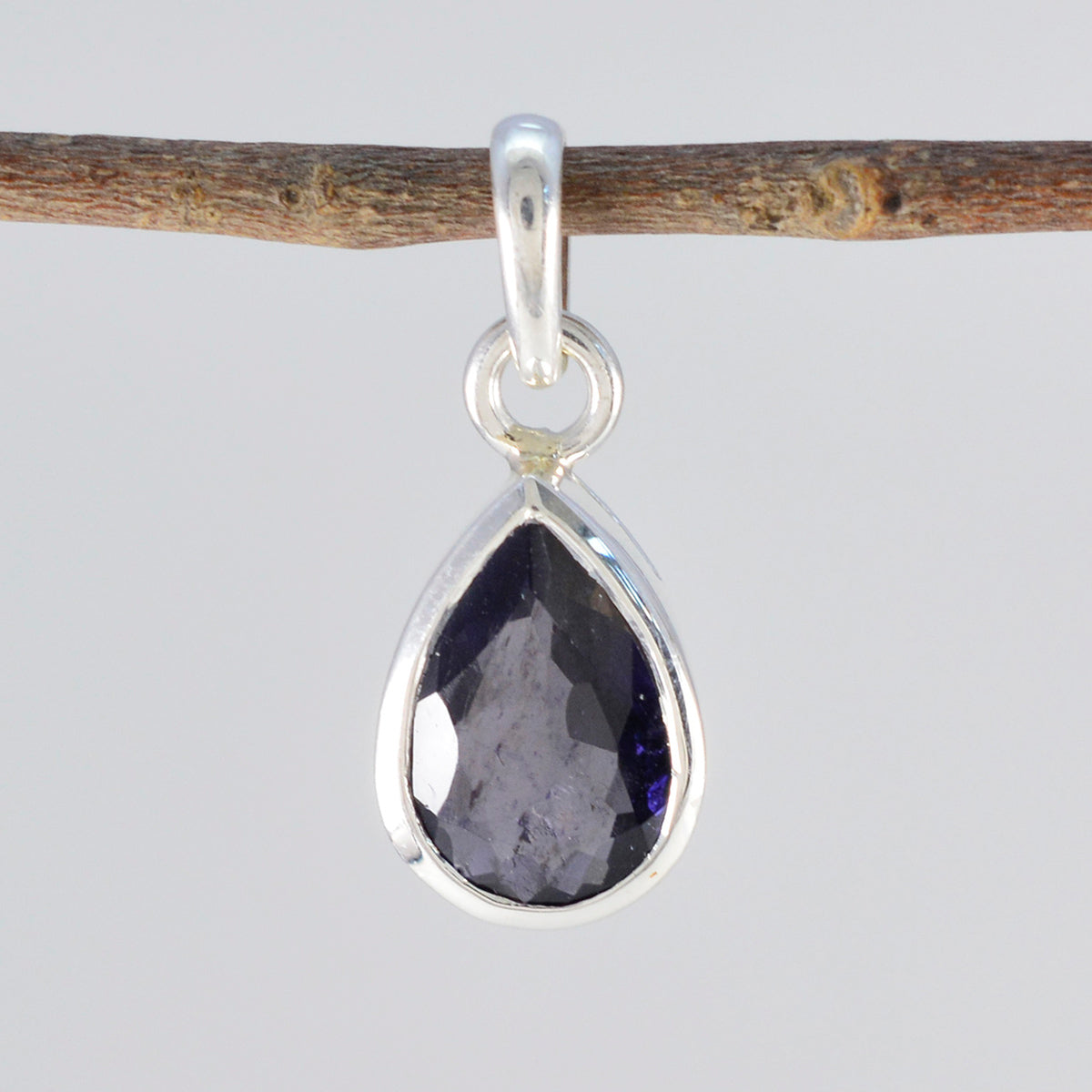 Iolite Elegant Japanskt 92.5 Silver Solitaire Seo-yeon Hjärta Blå Hängsmycken Sekundär produktbild