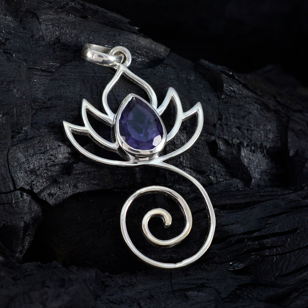 Iolite Dainty French 92.5 Silver Solitaire Dayana Rope-Wire Blue Pendant Jewellery