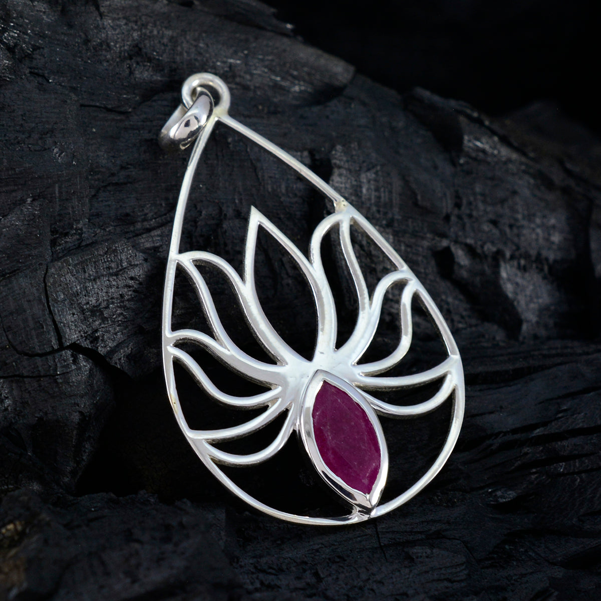 Indian Ruby Dainty Spanish Sterling Silver Solitaire Evelyn Rope-Wire Red Pendant Jewellery