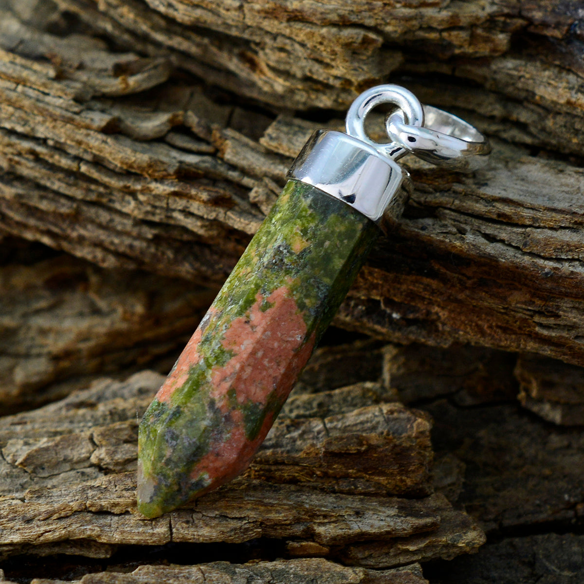 Delicado colgante solitario Zoey de plata esterlina marroquí con jaspe verde para boda. Imagen secundaria del producto
