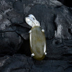 Labradorite Eye-catching Russian 92.5 Silver Solitaire Isabella Sophisticated Gray Pendant Jewellery