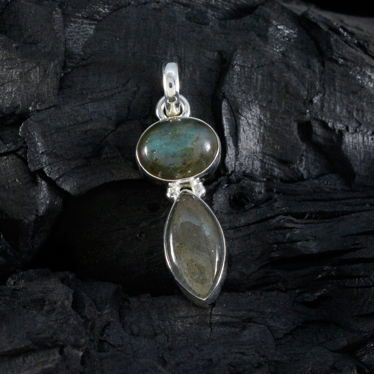 Labradorite Whisper-thin Latin American Silver Toi et Moi Freya Heart Gray Pendant Jewelry