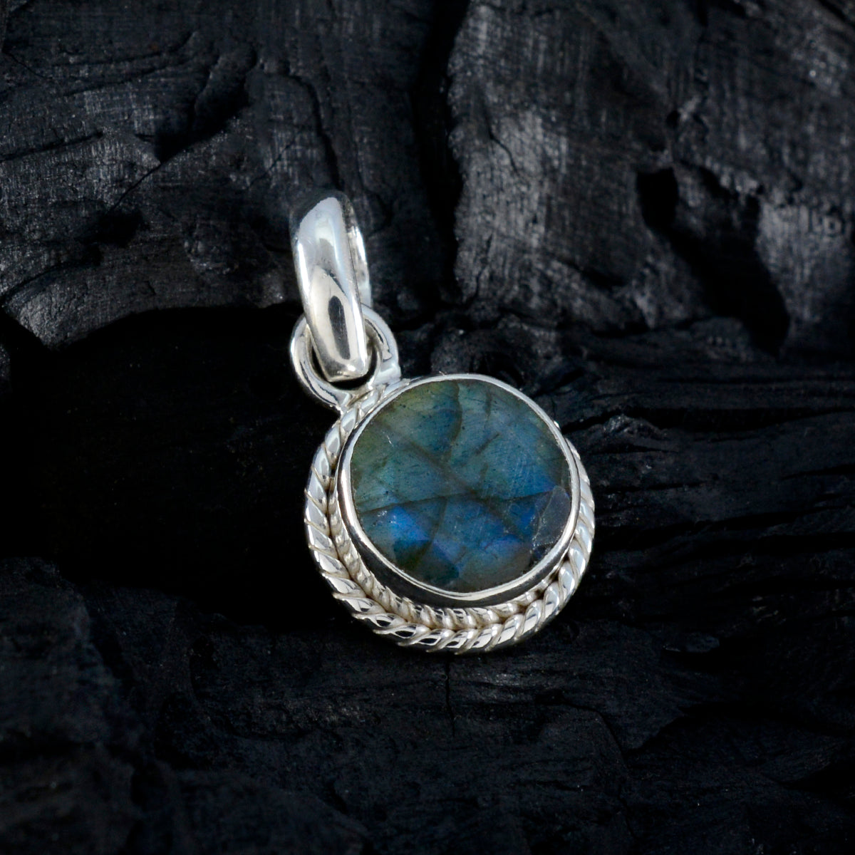 Labradorite Whisper-thin Latin American 925 Silver Solitaire Patricia Rope-Wire Gray Pendant Jewelry