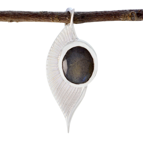 Labradorite Dainty German Silver Solitaire Grey Pendant