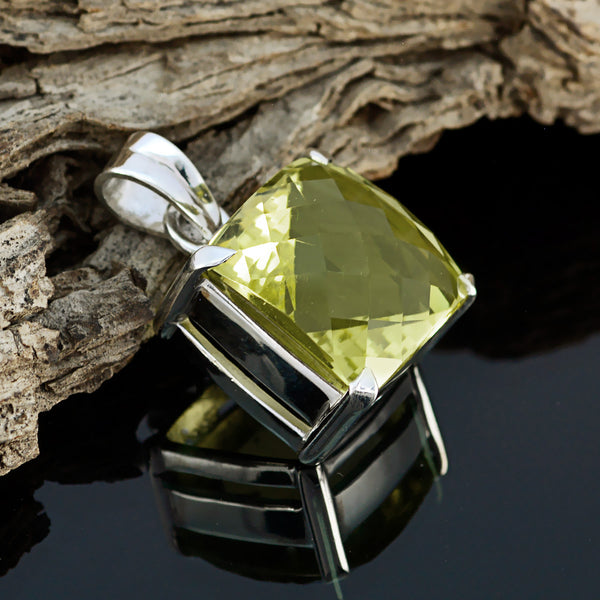 Colgante solitario Victoria con sello amarillo de cuarzo limón en plata rusa 92,5