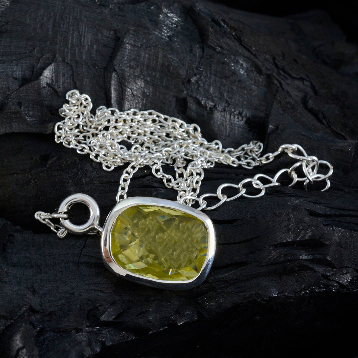 Lemon Quartz Classic German Silver Solitaire Agnes Glamorous Yellow Pendant Jewelry