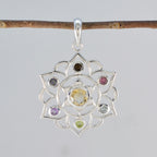 Flerfärgade hängsmycken i sterlingsilver med flera stenar, klassiskt latinamerikanskt Hepta Natalie-rep och tråd