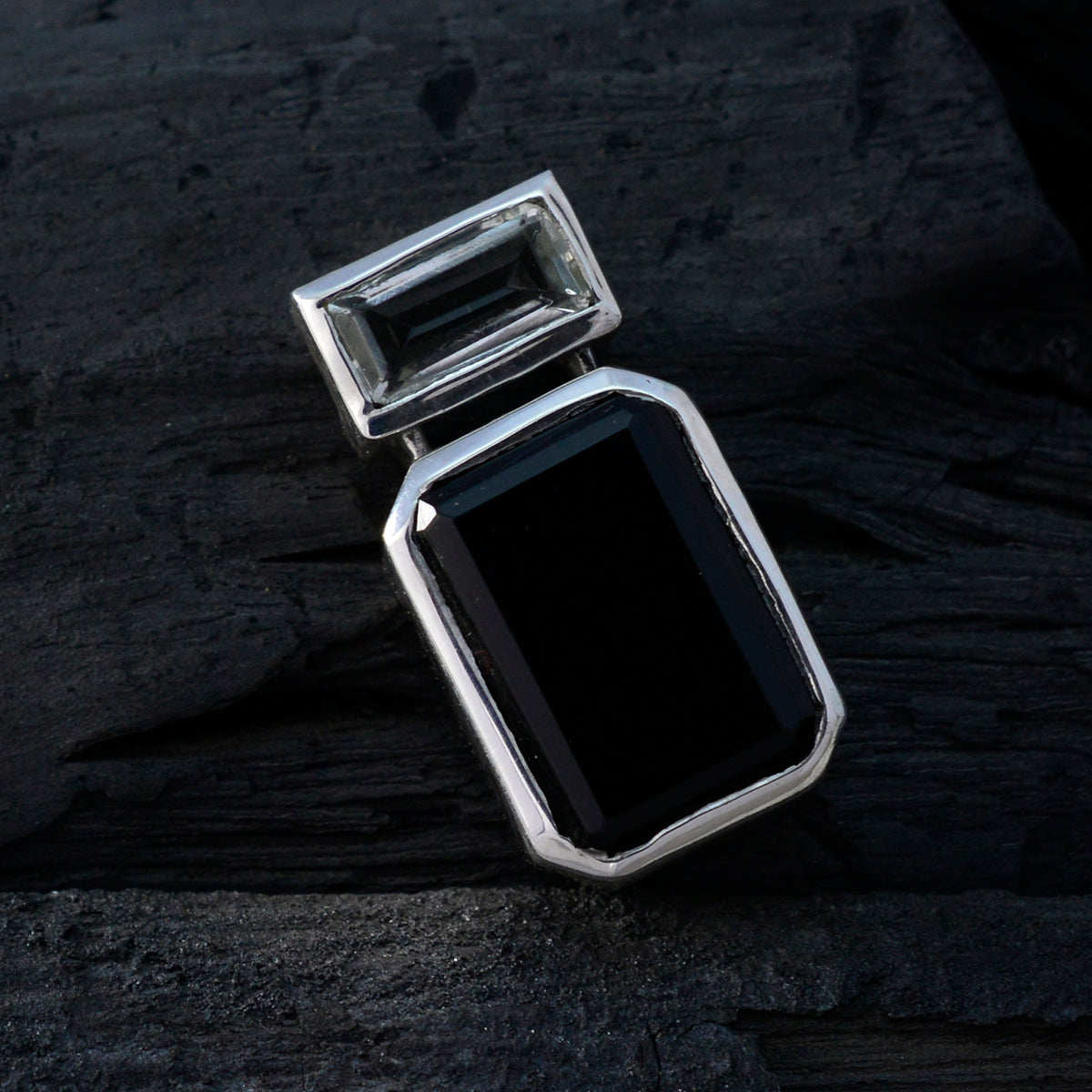 Multi Stone Whisper-thin Latin American Silver Toi et Moi Ángeles Contemporary multicolor Pendant Jewelry