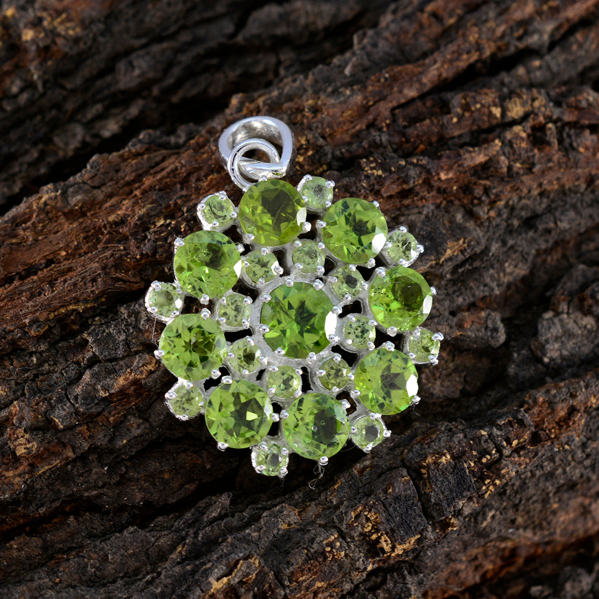 Peridot Essential Egyptisk 92.5 Silver Multiple Katarina Romantic Green Pendant Smycken Sekundär produktbild
