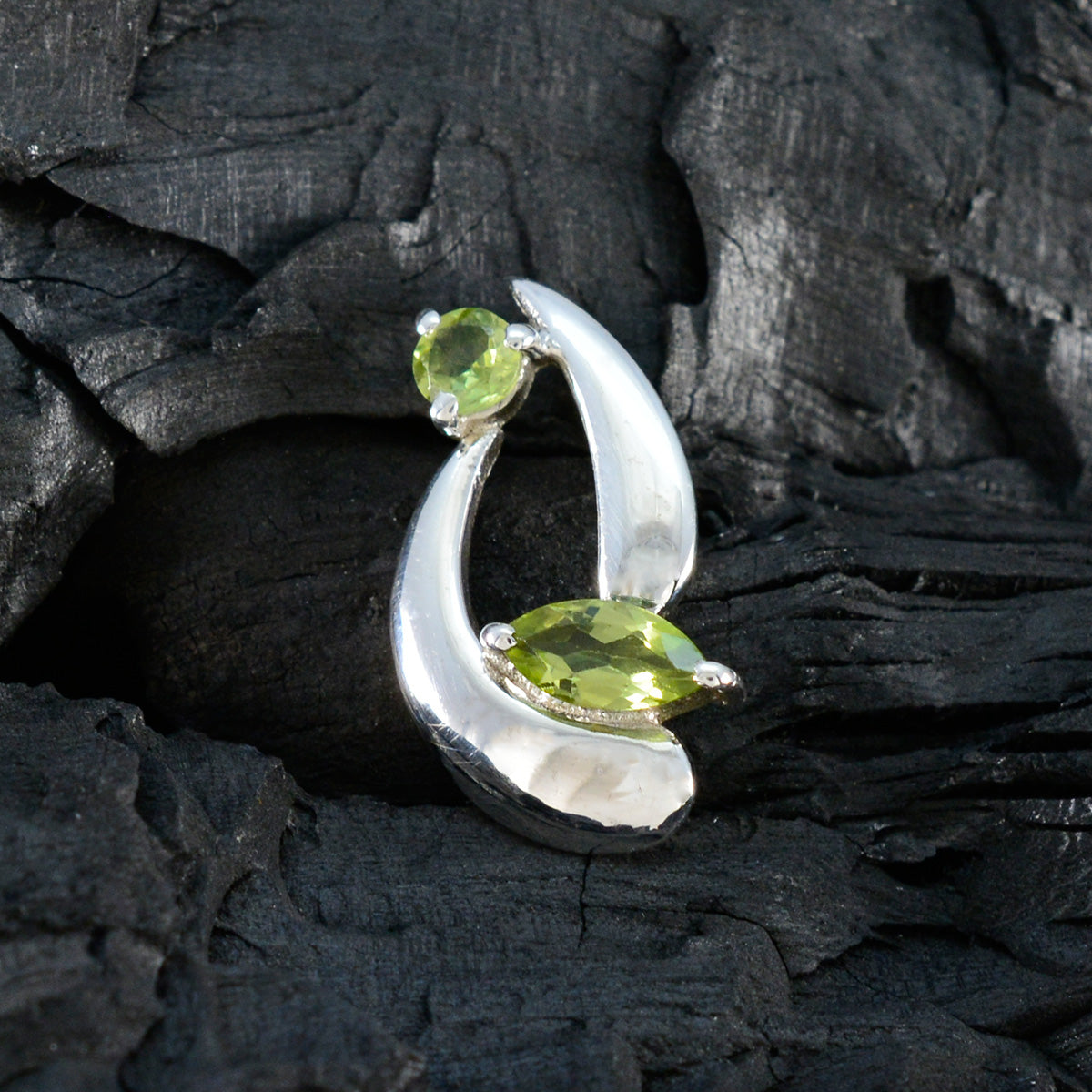 Peridot Delicate American 92.5 Silver Toi et Moi Penelope Abstract Green Pendant Jewellery