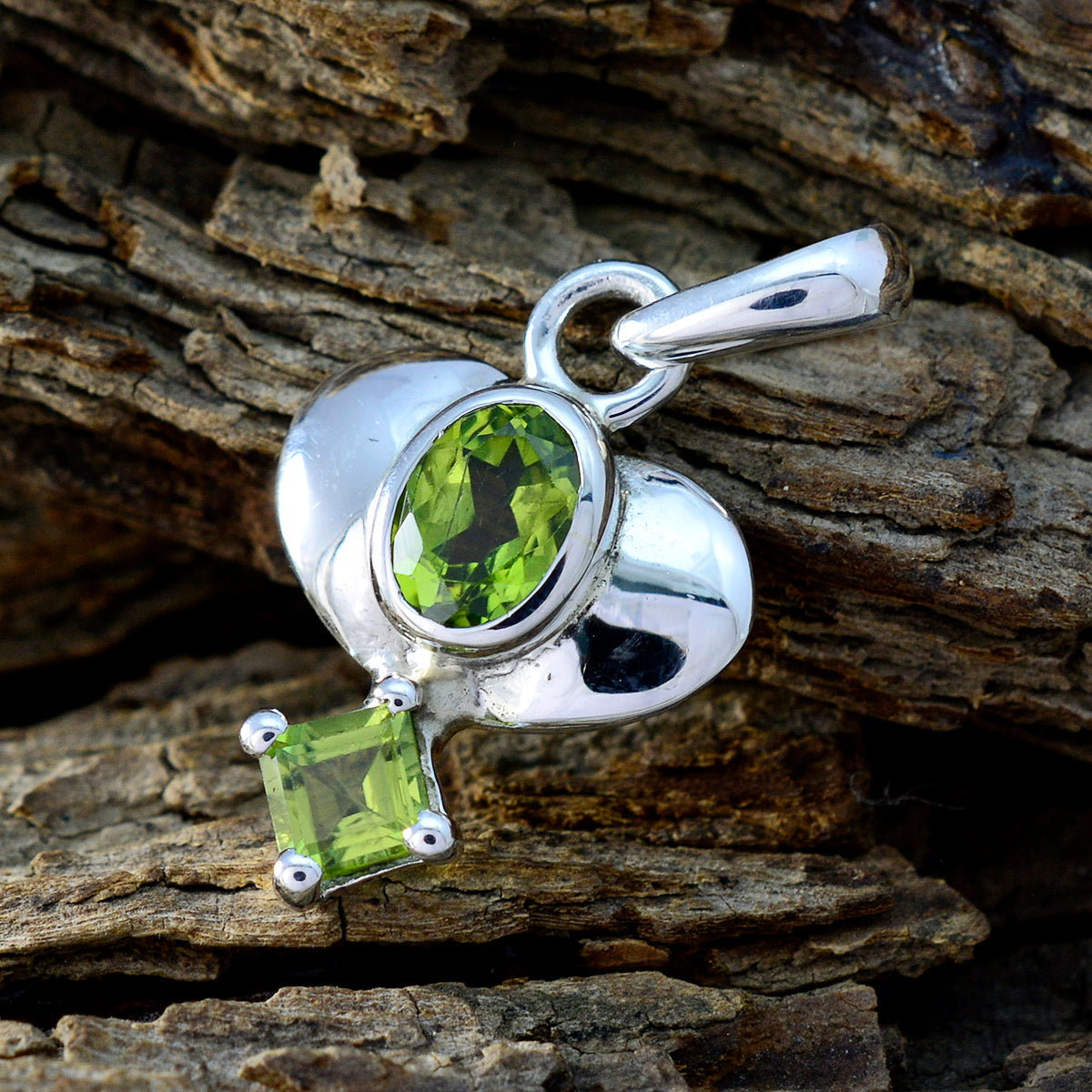 Pendentif délicat en argent 92,5 et péridot d'Amérique latine, bijou de fiançailles vert noisette Toi et Moi Image secondaire du produit