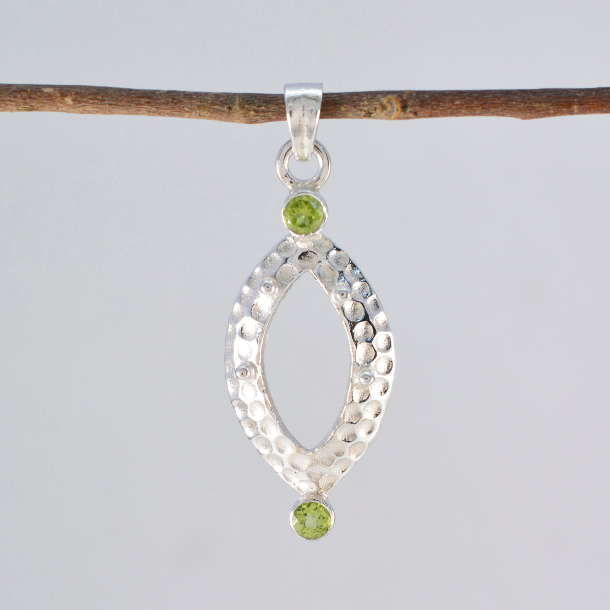 Peridot Whisper-thin American Sterling Silver Toi et Moi Lili Abstract Green Pendant Jewellery