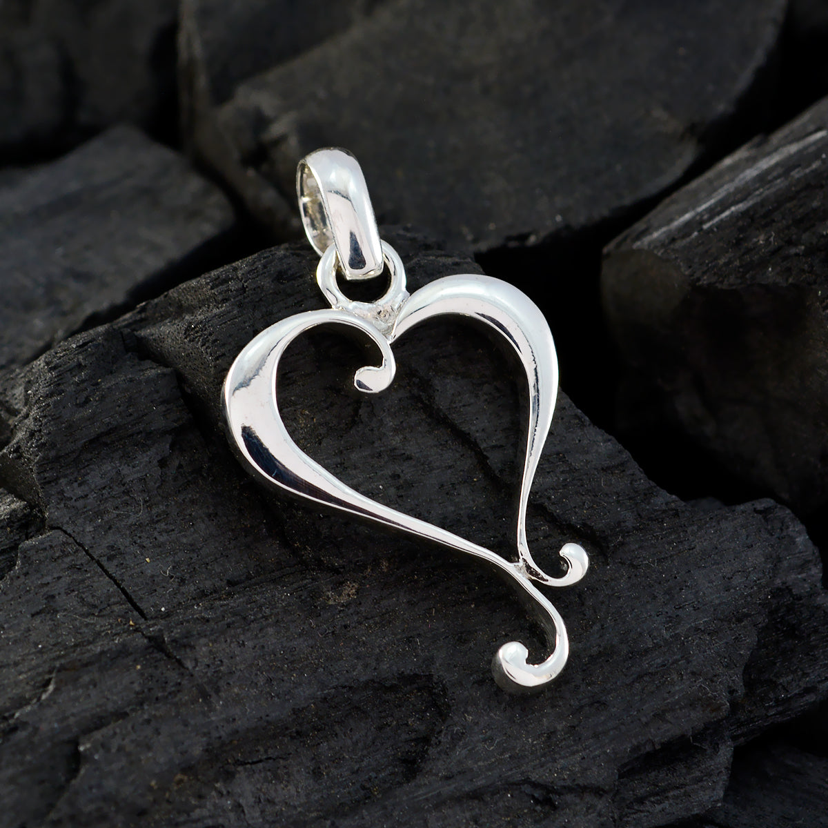 Plain Delicate Russian 92.5 Silver plain Constanza Graceful Gray Pendant Jewellery