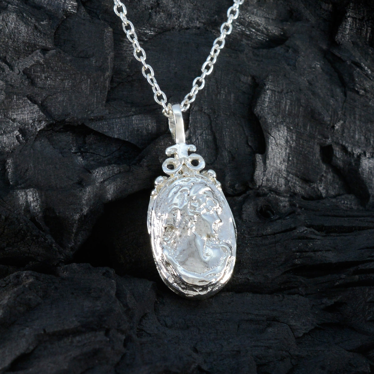 Plain Dainty American 92.5 Silver plain Zoey Luxurious Gray Pendant Jewellery