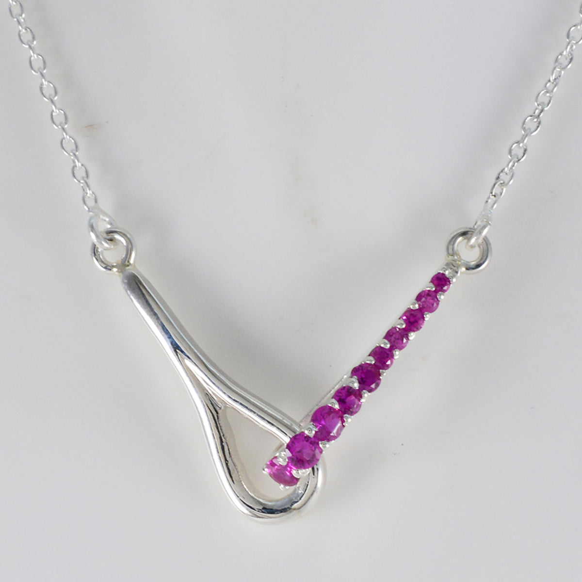 Colgante de lujo rojo Eliza con rubí y circonita cúbica en plata mexicana pequeña