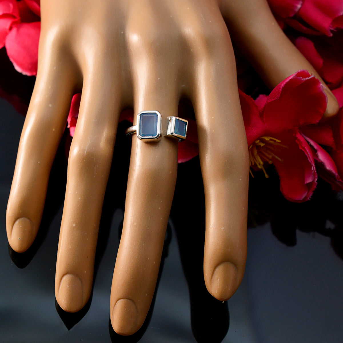 Aqua Chalcedony Toi et Moi Indian 92.5 Silver Green Gems Featherlight Sophisticated Ring Jewelry