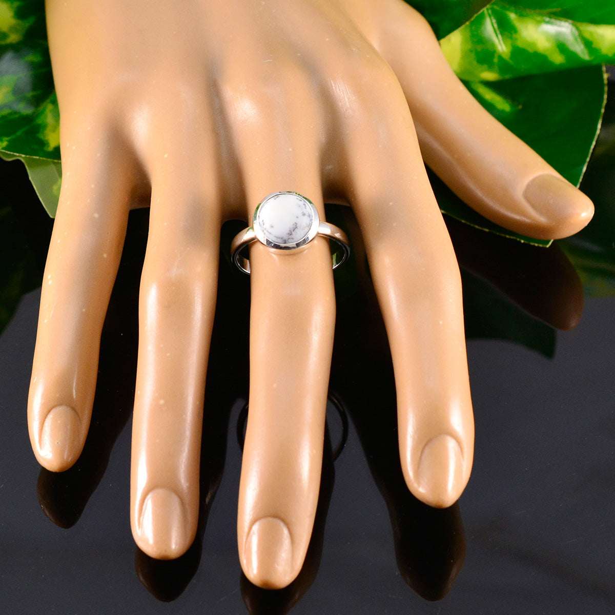 Agate Solitaire Indian Silver White Gemstone Slim Glamorous Ring Jewelry