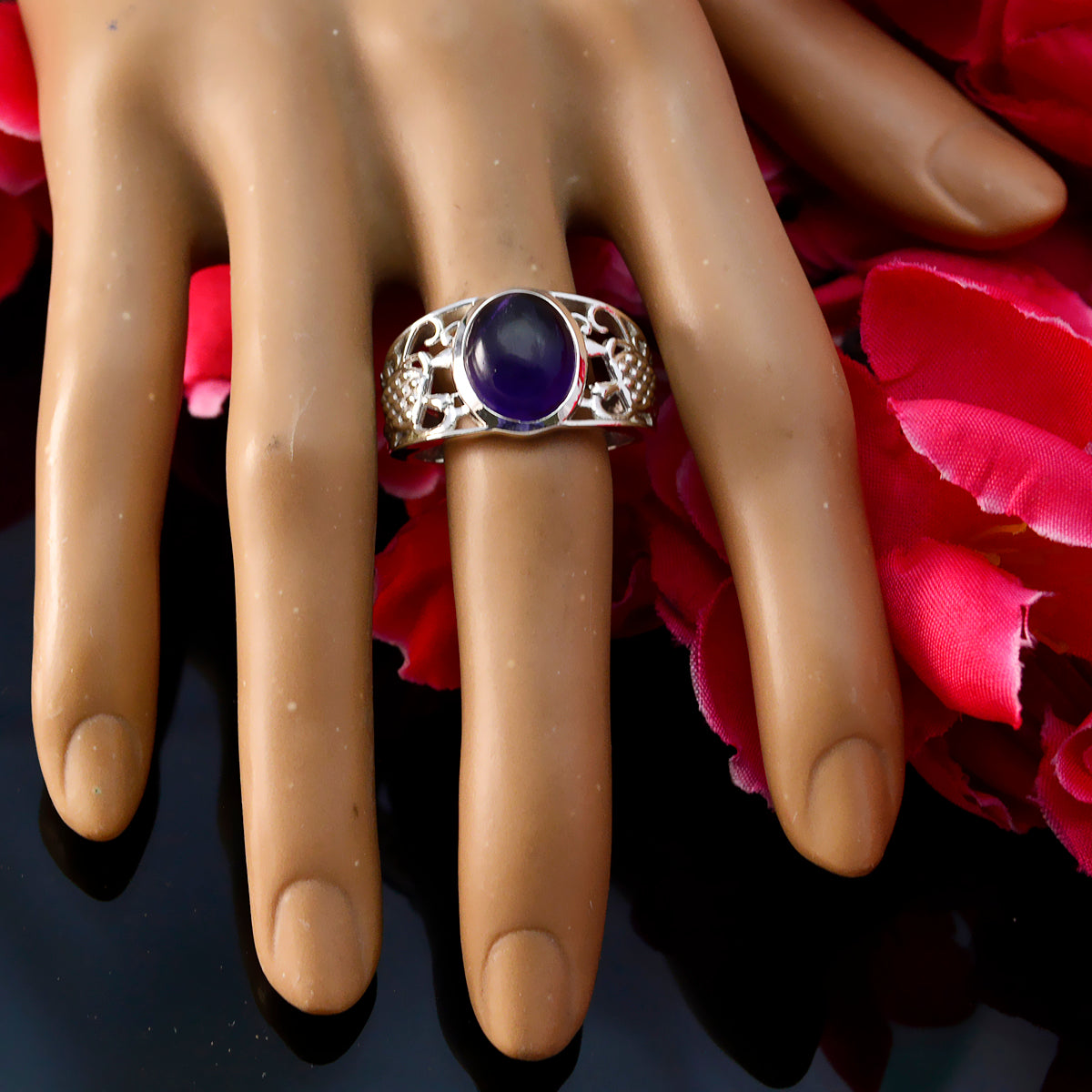 Amethyst Solitaire Middle Eastern Silver Purple Gemstones Mid weight Filigree Ring Jewelry