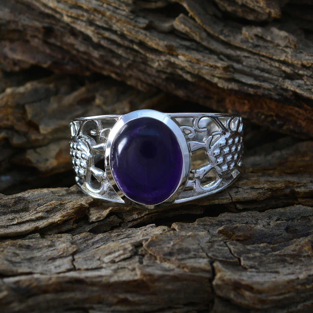 Amethyst Solitaire Middle Eastern Silver Purple Gemstones Mid weight Filigree Ring Jewelry