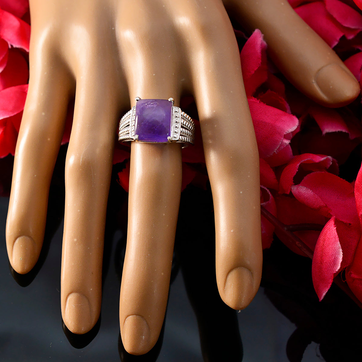 Amethyst Solitaire Indian 925 Sterling Silver Purple Gemstones Eye catching Trendy Ring Jewelry