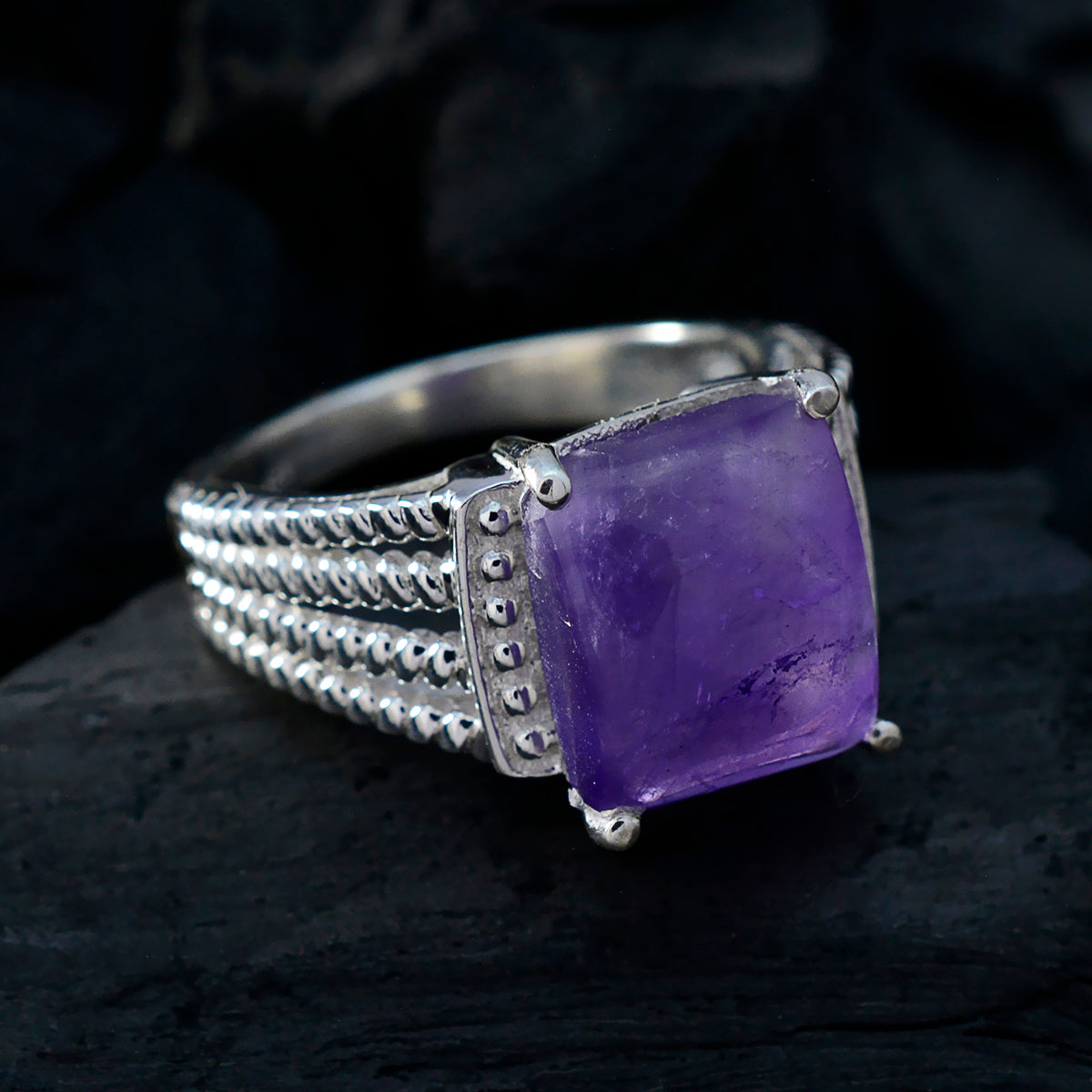 Amethyst Solitaire Indian 925 Sterling Silver Purple Gemstones Eye catching Trendy Ring Jewelry