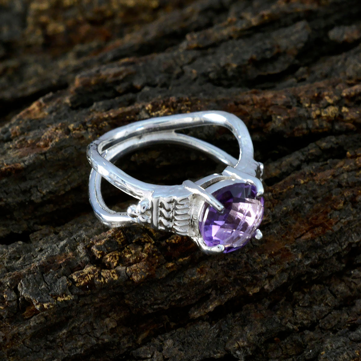 Amethyst Solitaire German 92.5 Silver Purple Gemstone Eye catching Luxurious Ring Jewellery