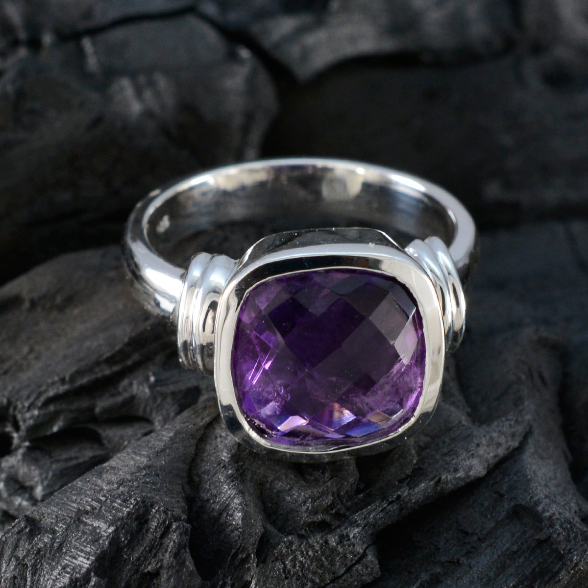 Amethyst Solitaire German 92.5 Silver Purple Gemstone Eye catching Abstract Ring Jewelry