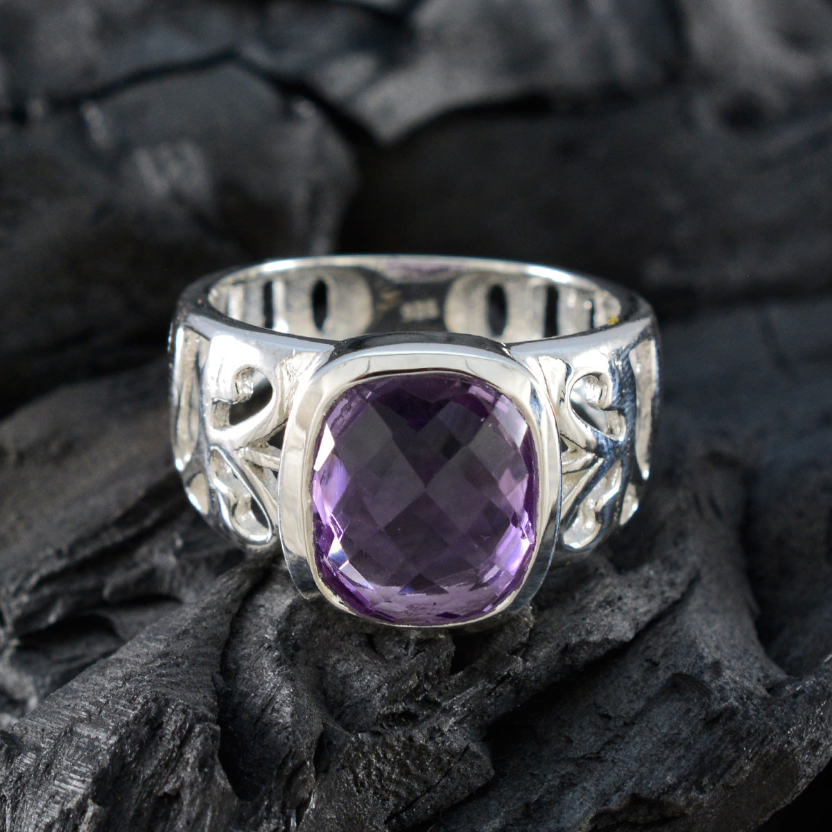 Amethyst Solitaire French 92.5 Silver Purple Gemstones Mid weight Luxurious Ring Jewelry