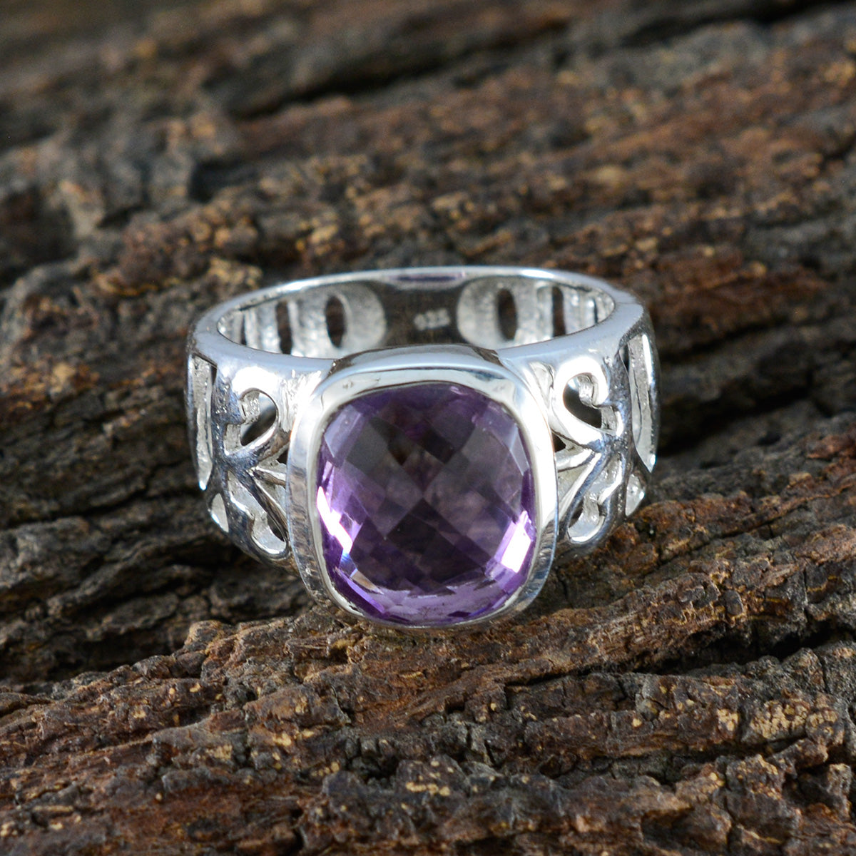 Amethyst Solitaire French 92.5 Silver Purple Gemstones Mid weight Luxurious Ring Jewelry