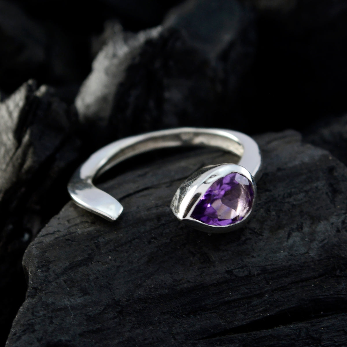 Amethyst Solitaire Egyptian Sterling Silver Purple Gems Featherlight Fairytale Ring Jewelry