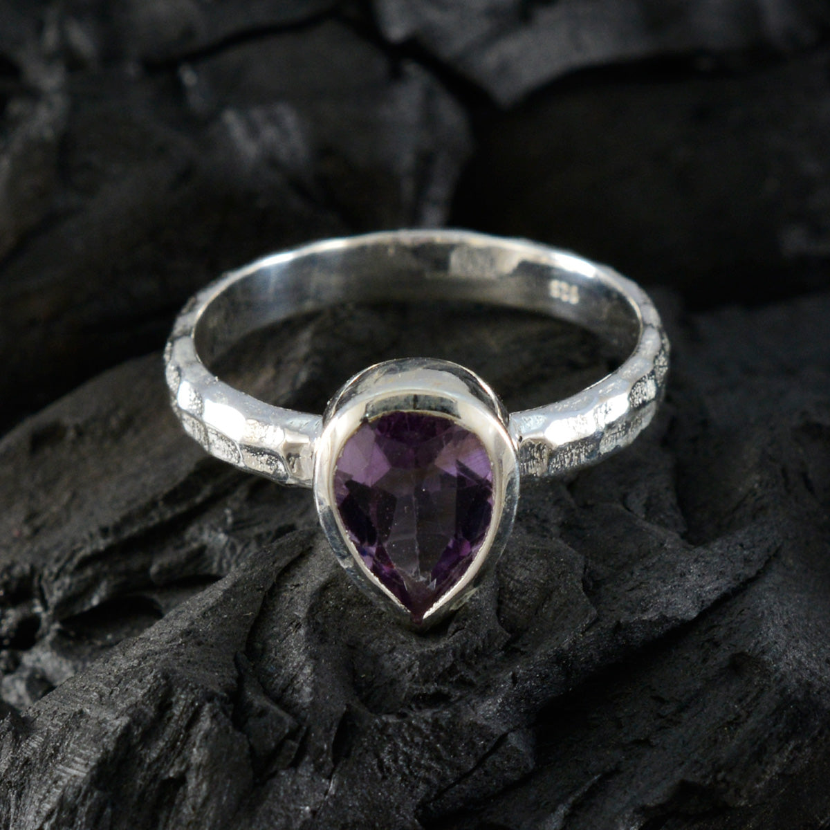 Amethyst Solitaire Russian Silver Purple Gemstone Featherlight Graceful Ring Jewellery