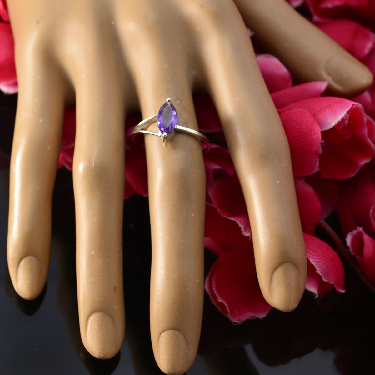 Amethyst Solitaire Korean Silver Purple Gemstone Elegant  Modern Ring Jewelry