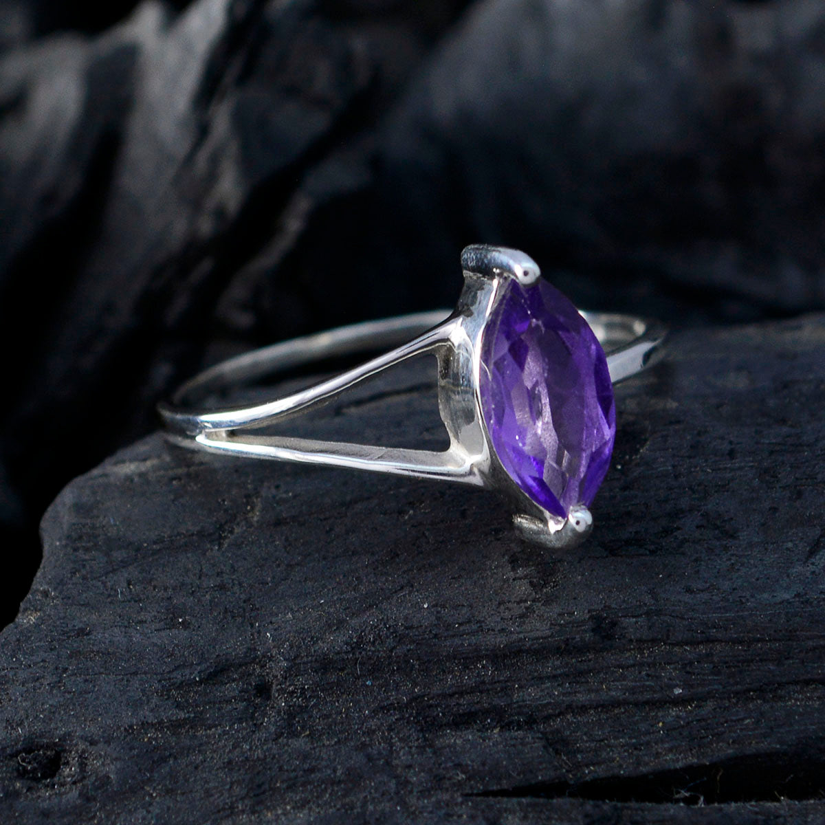 Amethyst Solitaire Korean Silver Purple Gemstone Elegant  Modern Ring Jewelry