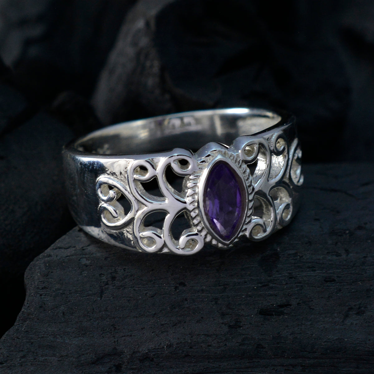Amethyst Solitaire Egyptian Sterling Silver Purple Gemstones Classic Claddagh Ring Jewellery