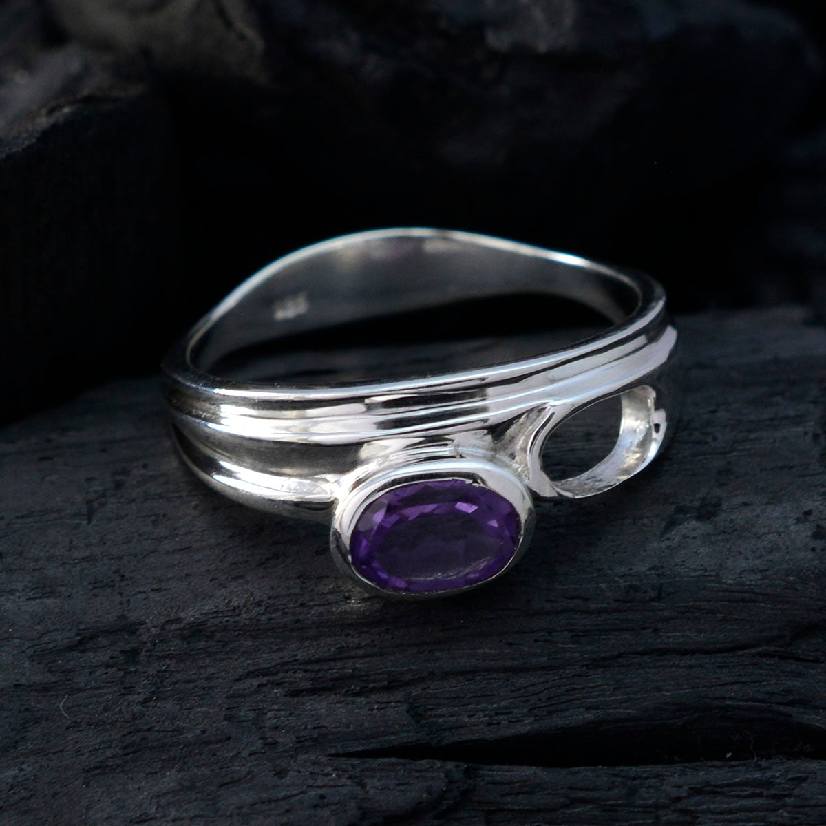 Amethyst Solitaire American Silver Purple Gemstones Whisper thin Modern Ring Jewelry