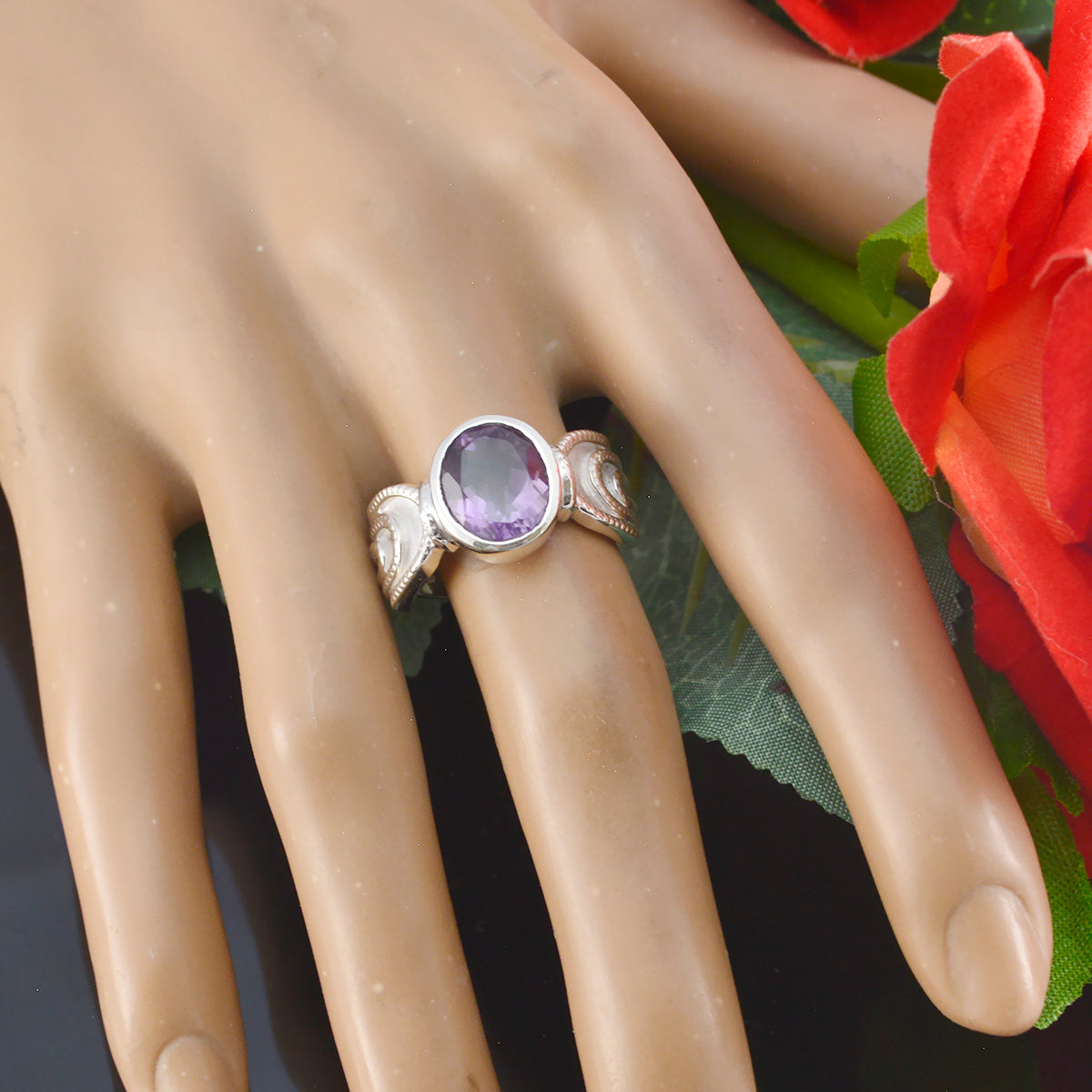Amethyst Solitaire African 92.5 Silver Purple Gemstone Mid weight Romantic Ring Jewellery