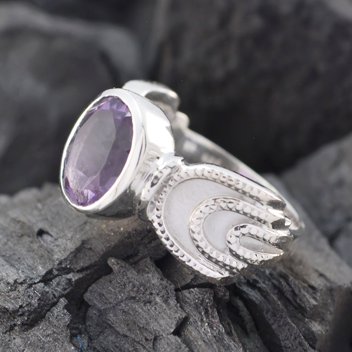 Amethyst Solitaire African 92.5 Silver Purple Gemstone Mid weight Romantic Ring Jewellery