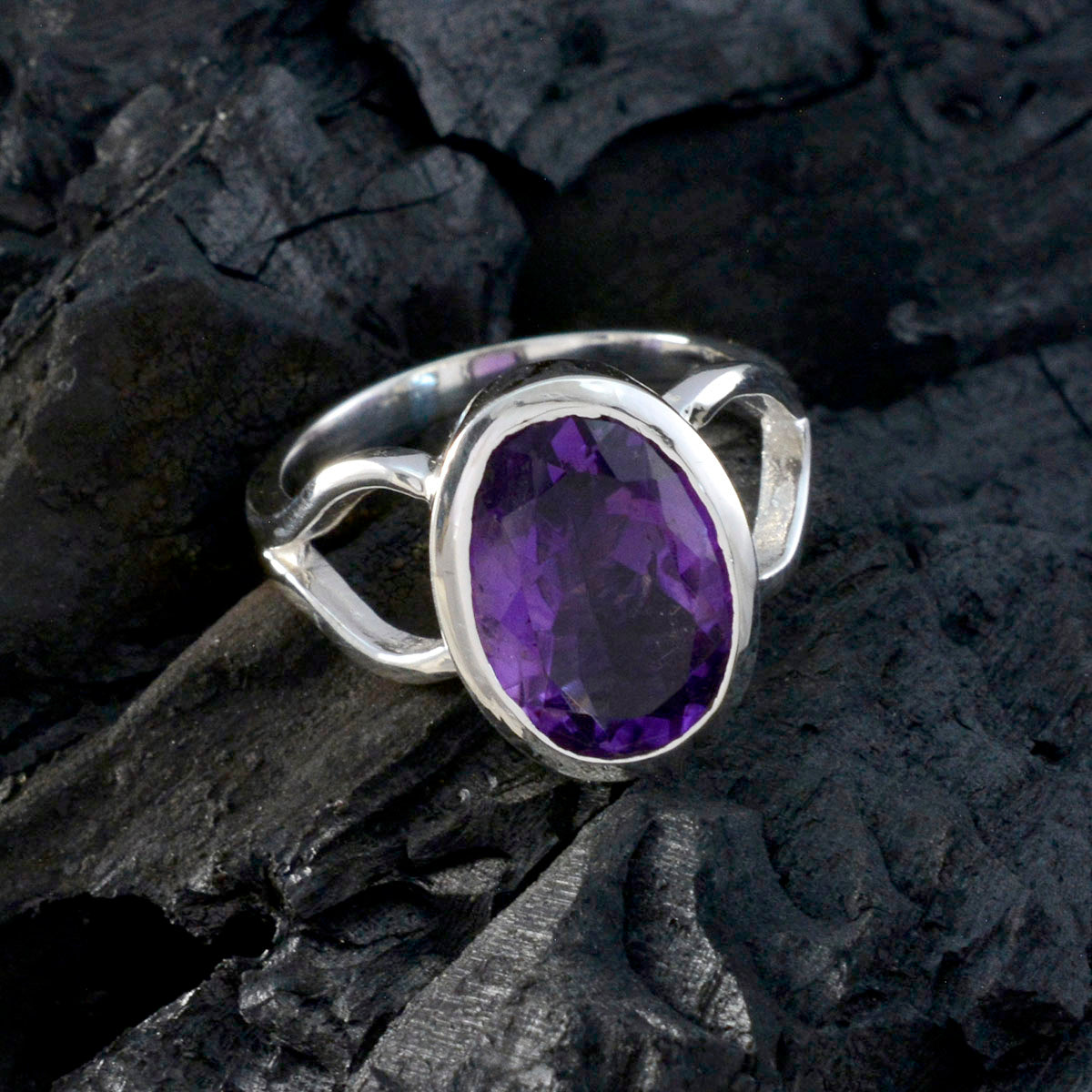 Amethyst Solitaire Egyptian 925 Silver Purple Gemstone Mid weight Sophisticated Ring Jewellery