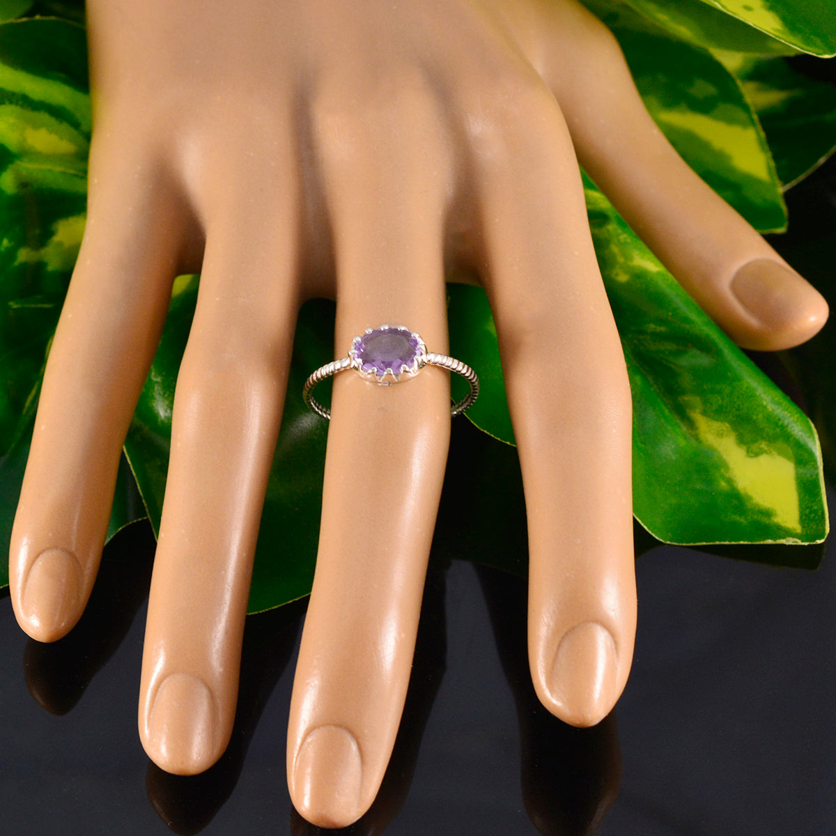 Amethyst Solitaire Japanese Silver Purple Gems Elegant  Twist Ring Jewelry