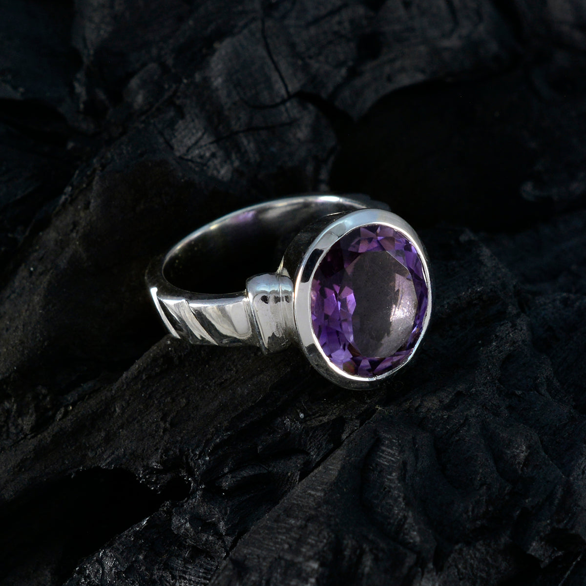 Amethyst Solitaire Indian Sterling Silver Purple Gemstones Classic Feminine Ring Jewelry