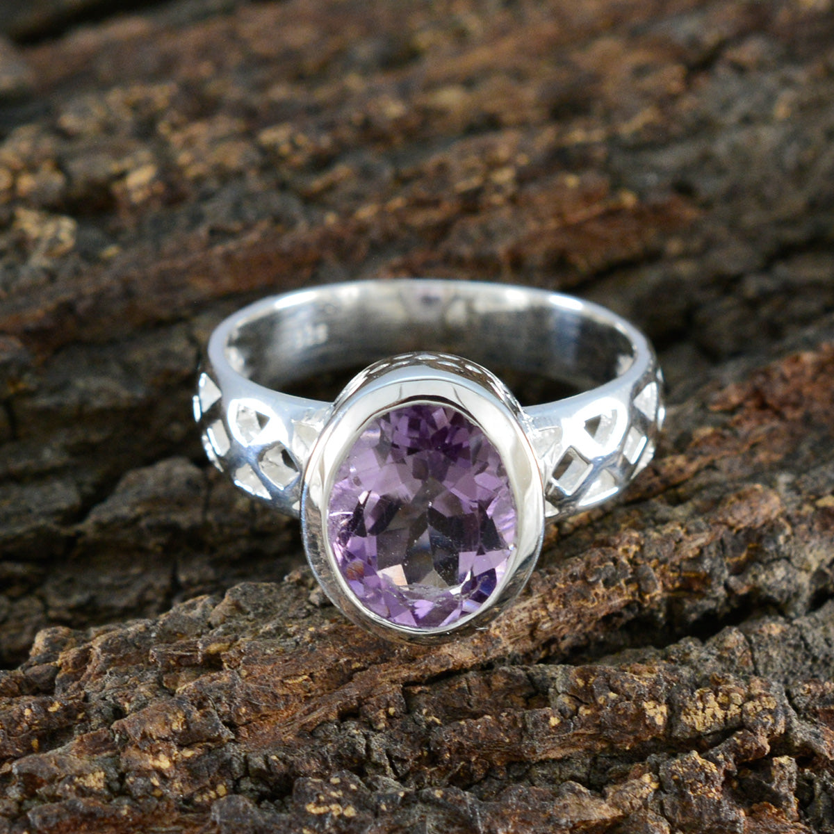 Amethyst Solitaire Egyptian 92.5 Silver Purple Gemstones Featherlight Boho Ring Jewelry
