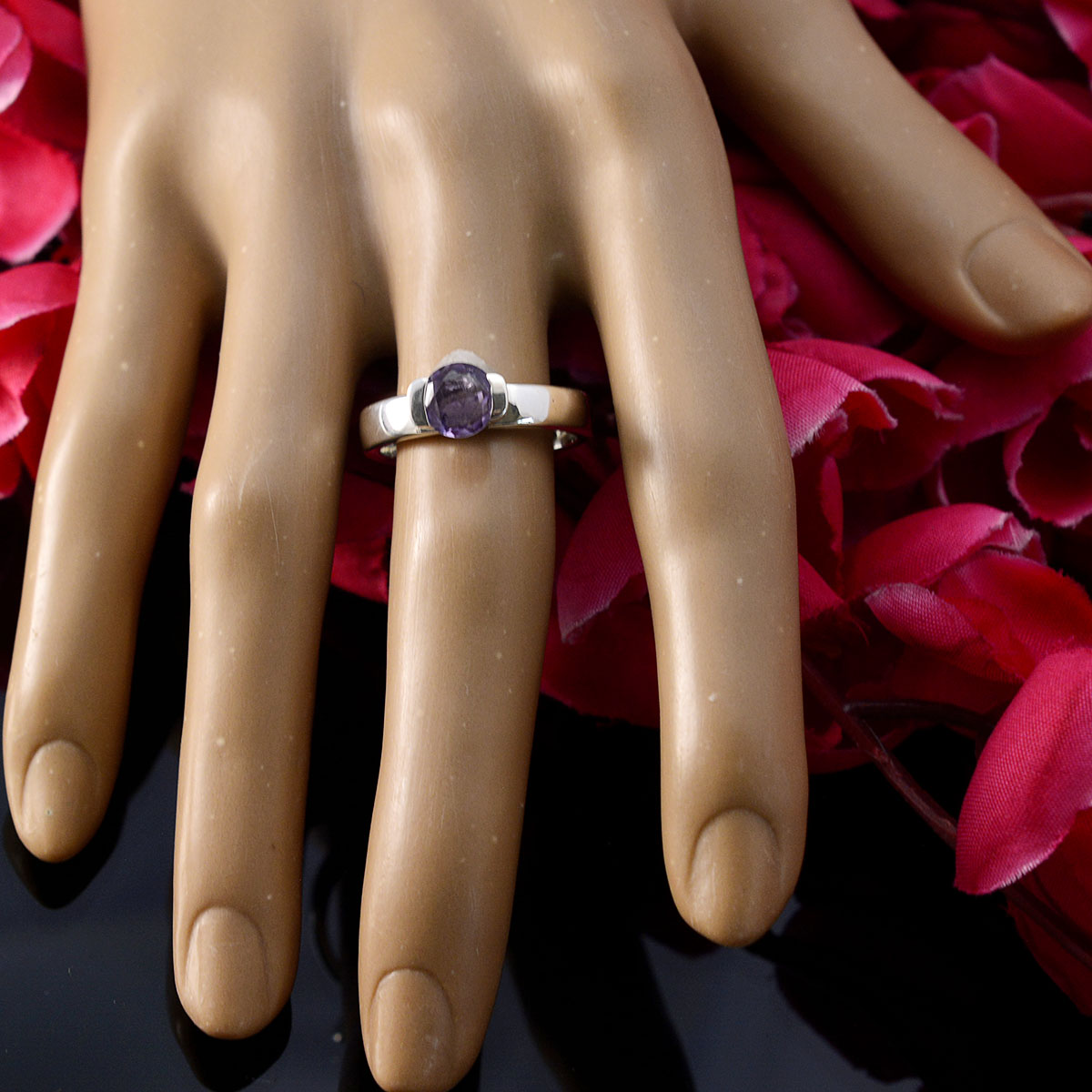 Amethyst Solitaire German 925 Sterling Silver Purple Gemstones Slim Glamorous Ring Jewelry